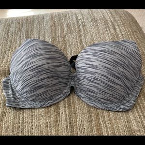 Pink/ Victoria’s Secret Wear Everywhere lightly lined bra 32DD Gray